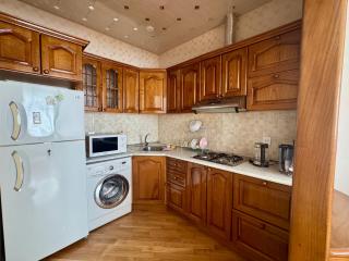 Cozy Apartment in Baku - 8