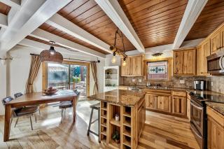Pine Ridge Cabin: Stylish A-Frame Game Room - 1