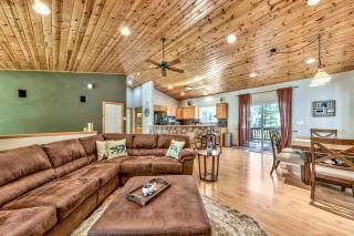Pioneer Pines - HotTub Pets Foosball 3 Fireplaces - 2