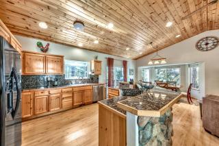 Pioneer Pines - HotTub Pets Foosball 3 Fireplaces - 1