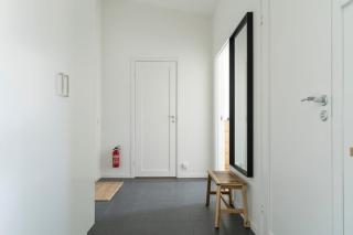 3-Bedroom Apartment w Workspace & Balcony - 2