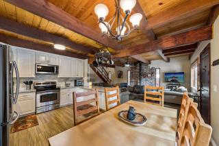 Sierra Pines Cabin BBQ Fireplace Updated Kitchen - 6