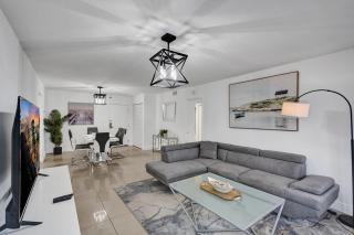 Oceanfront condo beach service 411 - 4