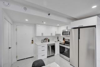 Relax in Style 3BR 2BA Beach Condo in Oceanfront Resort Pools Gym and Sauna 1507 - 1