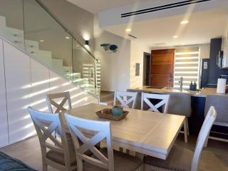 Eagle Village B7 @ Islas del Mar - 1
