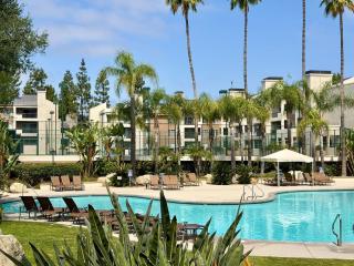 NEW! Warner Center Condo | Pool, Tennis & Balcony - 8