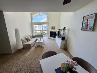 NEW! Warner Center Condo | Pool, Tennis & Balcony - 3
