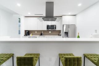 3BR Stunning Modern Oasis Villa in Coconut Grove - 7