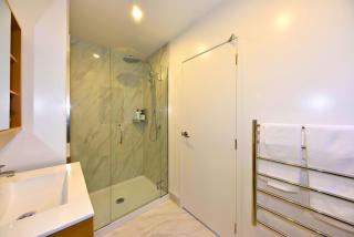 Central Moorhouse Escape Stylish 1BR City Stay - 6