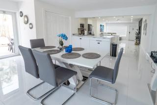 3BR Wilton Manor Cozy Home Just Minutes to The Drive and Beach - 3