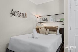 Recharge on Riverview 1BR 1BA Tiny Home Steps to Lady Bird by Austin Vacay - 9