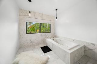8BR Mansion Near Kiki by the River Miami - 5