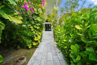 8BR Mansion Near Kiki by the River Miami - 4