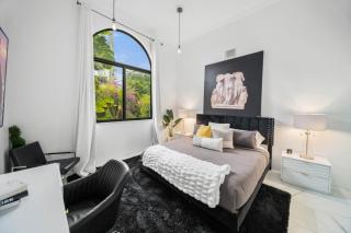 8BR Mansion Near Kiki by the River Miami - 1