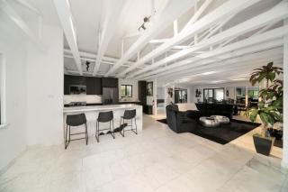 8BR Mansion Near Kiki by the River Miami - 1