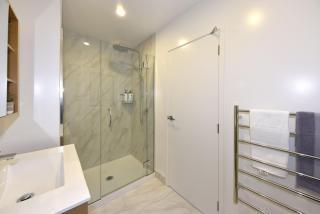 The Moorhouse Hideaway Modern 1BR City Retreat - 5