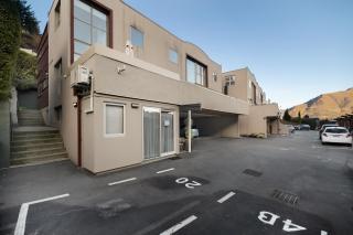 Location is gold 2 bed - 9