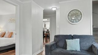 Home in DT Libertyville near Corp HQs And Naval Base - 8