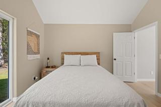 Modern 1BR With Garage and Yard Near Downtown CDA - 2