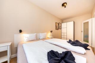 Prime Stay - Modern 1 Bedroom Apartment with Parking Included & Balcony - 9