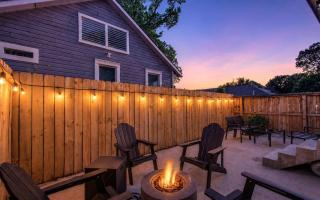 1BD 1BA Urban Convenience Mins to DT Sleeps 2 - 9