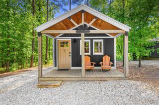 Cabin #8 Studio with Kitchenette - 0