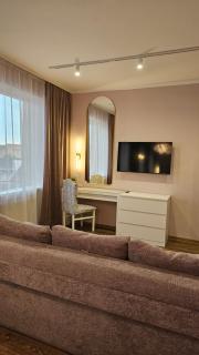Beautiful Mountain View Apartment - Mukatschewo - 6