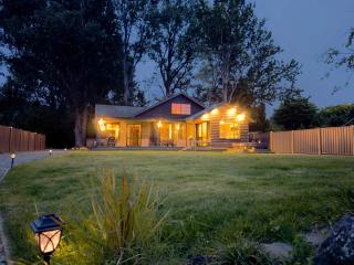 Stillwater Resort - Lakefront Estate with two dwellings spa pools SUPs - Sleeps 16 - 7