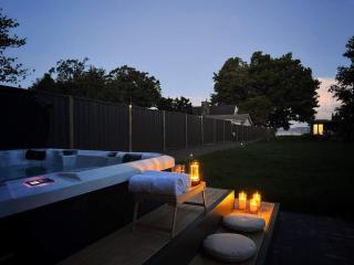 Stillwater Resort - Lakefront Estate with two dwellings spa pools SUPs - Sleeps 16 - 3