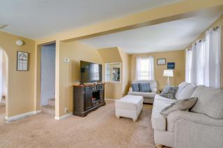 2 Blocks to Beach! Lake Huron Hideaway - 8