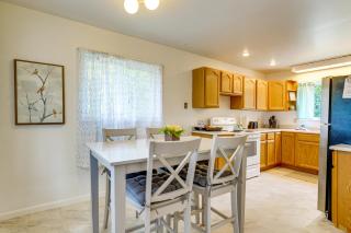1 Block to Lake Huron Beach! Peaceful Shore House - 4