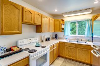 1 Block to Lake Huron Beach! Peaceful Shore House - 2