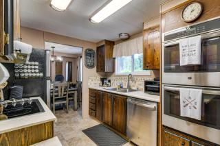 Private Dock & Furnished Deck! Cozy Belfair Escape - 7