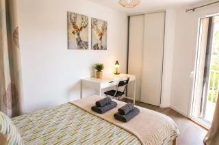 LE BABY FOOT - Balcon terrasse & Parking - RER PARIS & AEROPORT 20MIN Service Staywell Loc OFFRE SPECIALE NOUVEL HEBERGEMENT - 3
