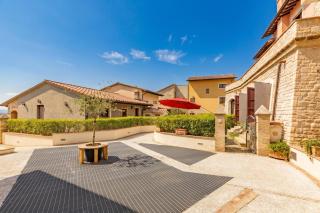 Le Acetaie With Shared Pool - Happy Rentals - 3