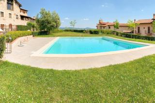Le Acetaie With Shared Pool - Happy Rentals - 1