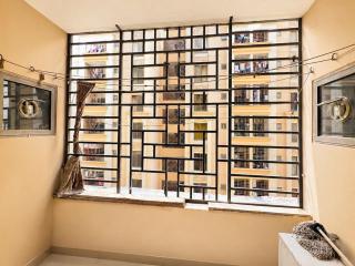 Secure 2BR Near Karachi Airport WiFi - 4