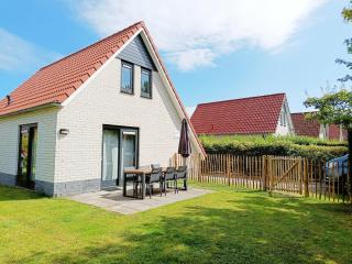 Bungalow in Breskens near the Coast - 0