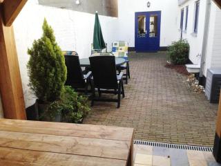Historic Cottage w Garden - 6