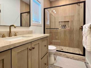 Orion A 3BR Heated Pool with Desk and Laundry - 3