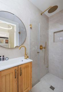 Kosher- 1BR Apartment by Mir Yeshiva Beit Yisrael Jerusalem Israel - 3