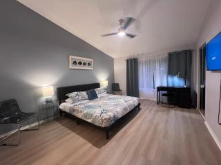 Gated Stylish 2BR Townhome - KING Bed, Pool, WiFi, Wash & Dry, AC, Private Patio facing preserves, Free Parking -- NICE FOR Medical, Business, Groups, Relo - by Moffitt Cancer CTR, Tampa Palms, Hunters Green, Live Oak, Cory Lake, New Tampa, Wesley Chapel - 8