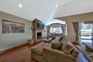 4BR Walk to Lake & Heavenly Tahoe Woods #203 - 2
