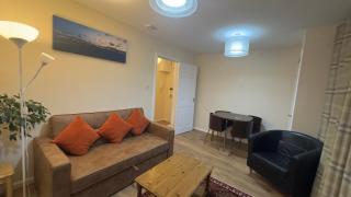 cozy & modern 2 bedrooms Quiet, central location - 9