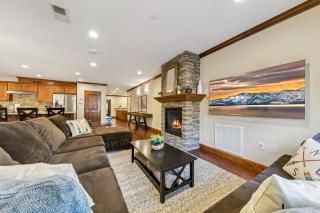 Walk to Lake Heavenly Casinos: Tahoe Woods #601 - 2