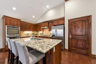 Stylish Townhome by Heavenly TW703 - 7