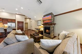Stylish Townhome by Heavenly TW703 - 4