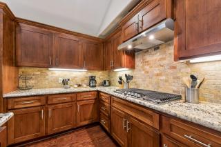 Stylish Townhome by Heavenly TW703 - 1