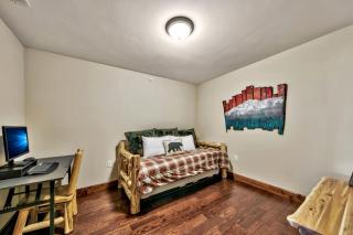 Walk to Gondola & Lake 4BD Townhome TW404 - 8