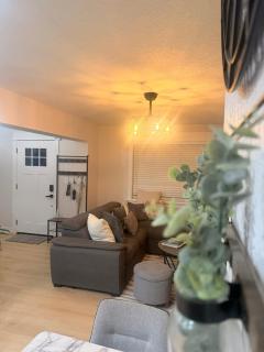 Cozy Stay Near Downtown & Ybor City - 3